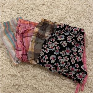Bundle of 4 shorts